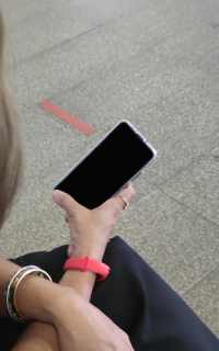 Despido por incumplimiento del horario y uso abusivo de dispositivos móviles