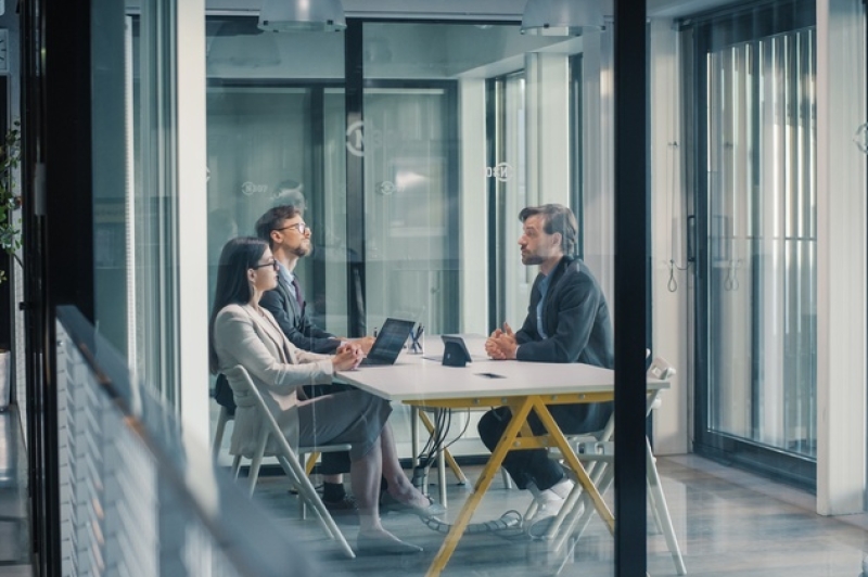 acciones o participaciones del socio separado o excluido